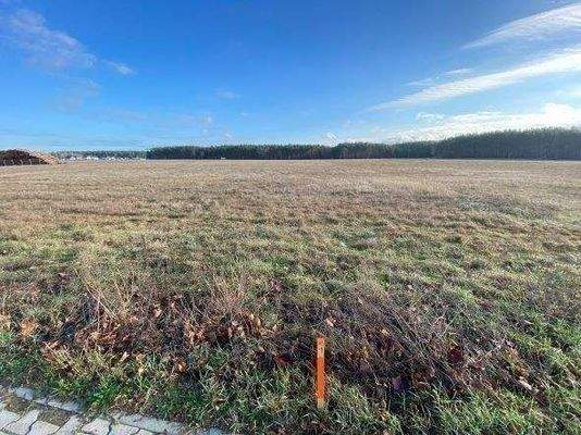 Blick auf das Grundstück vom Postverteilzentrum