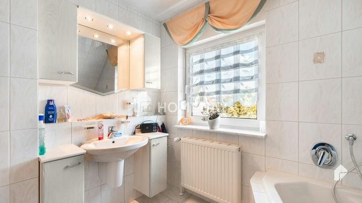 1. OG Badezimmer 1