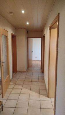 Der helle Flur im EG