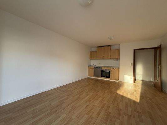 Wohnzimmer mit Küche