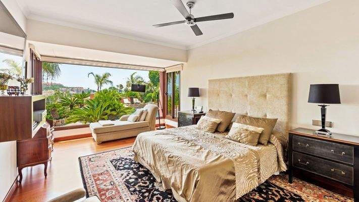 Photo: Villa in Nueva Andalucia