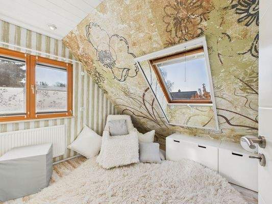 Schlaf-, Kinder- oder Arbeitszimmer 1 im Dachgeschoss