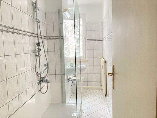 Duschbad mit Fenster