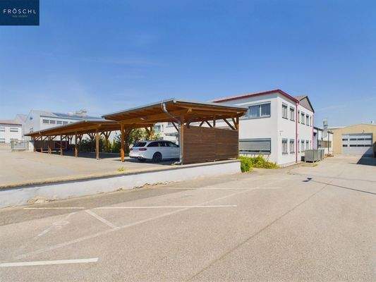 Ansicht Parkplatz und WH 1