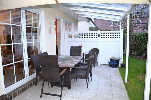 überdachte Terrasse