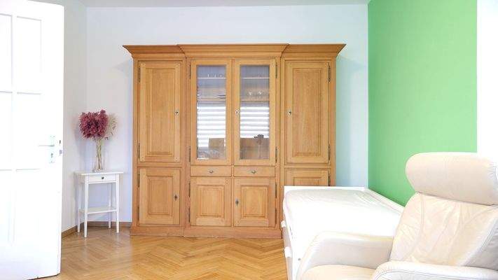 061 Wohnzimmer Schrank1 (1 von 1).jpg