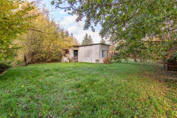 Grundstück + Schuppen