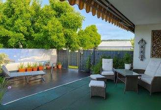 Überdachte Terrasse / Lounge
