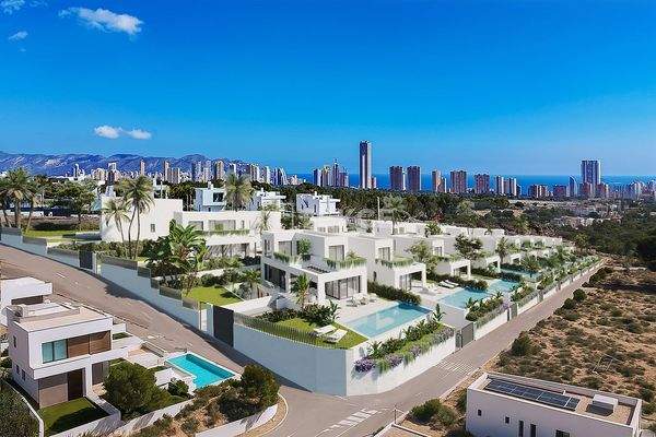 Stylish Mediterranean Villas with Scenic Sea Views in Finestrat