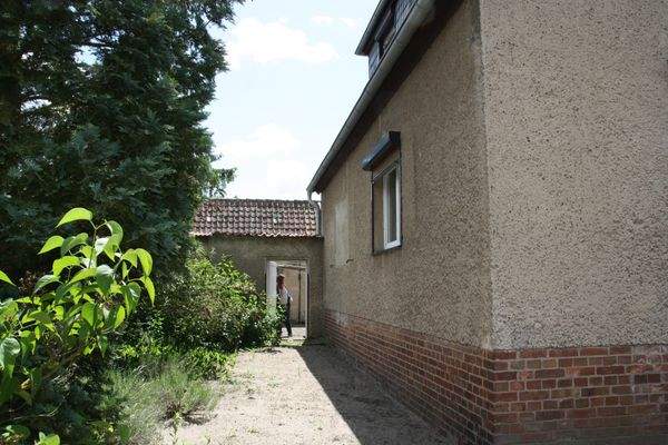 Wohnhaus Ostseite mit Hofzugang Straßenansicht!