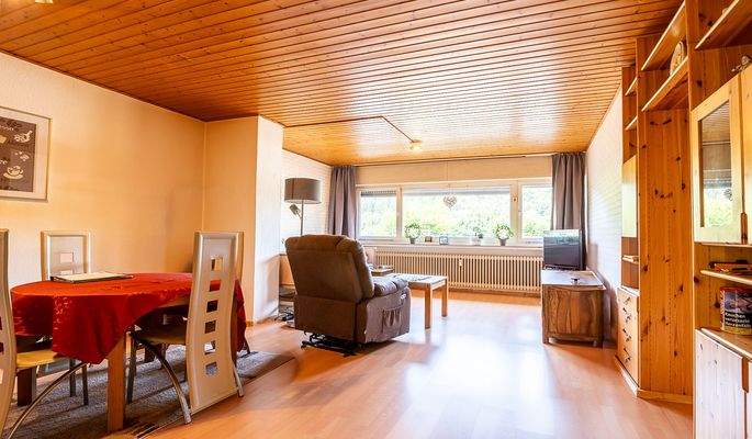 18340 Wohn-/Esszimmer