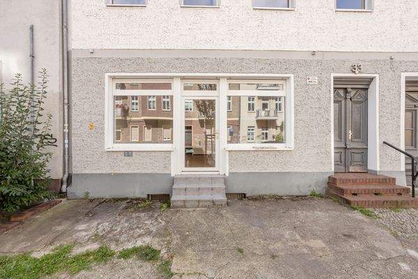 Terrasse Straßenseitig