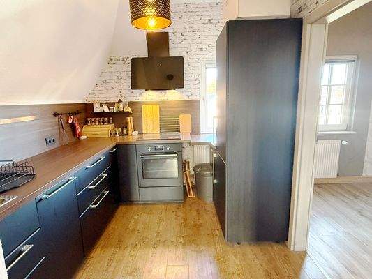 Moderne Küche im Dachgeschoss