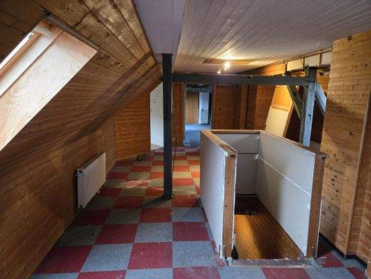 Nutzfläche im Spitzboden