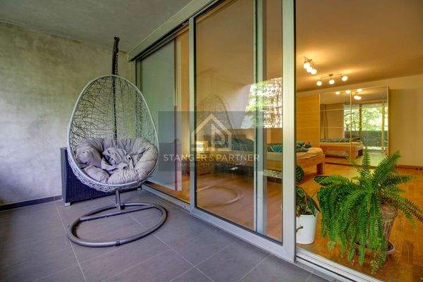 Blick vom Balkon in Schalfzimmer