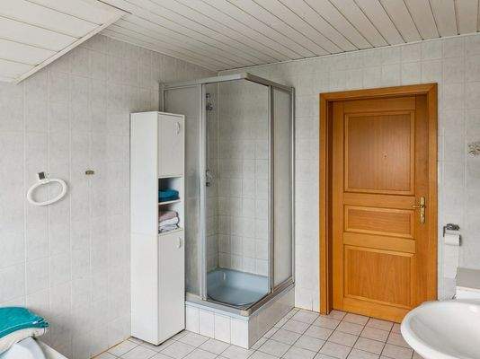 Badezimmer Ansicht 2 OG