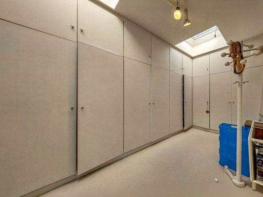 Ankleide Halbetage oben