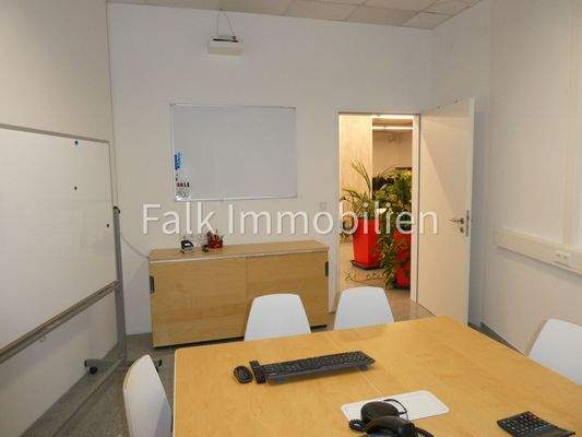 Einzelbüro, Besprechungsraum, Personalraum