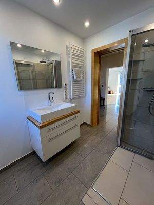 Badezimmer neu renoviert