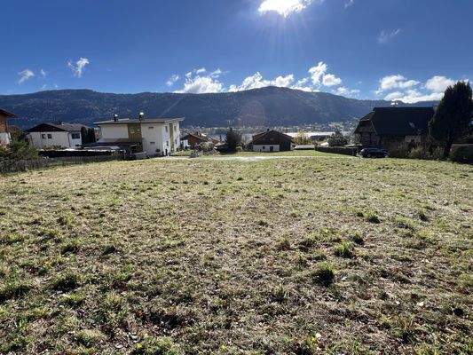 Südansicht mit Blick auf die Ossiacher Tauern