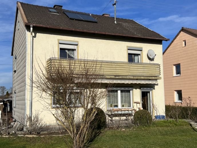 Einfamilienhaus  mitten in Ampfing mit großem Grundstück