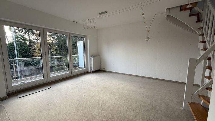 Schlafzimmer 1 im OG mit Balkon