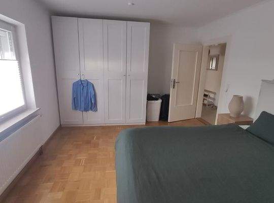 EG: Schlafzimmer Bild 4