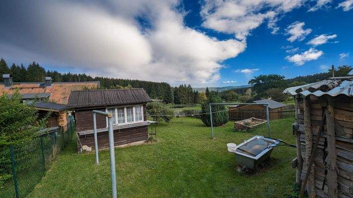 großes Grundstück mit Ausblick