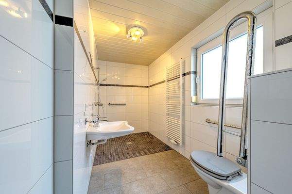 Altersgerechtes Bad (EG)