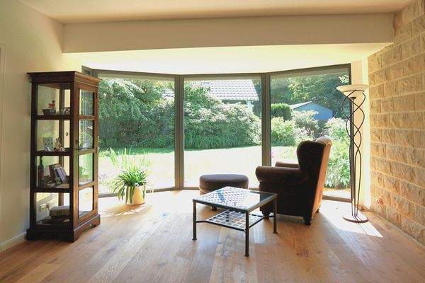 Wohnzimmer mit Erker