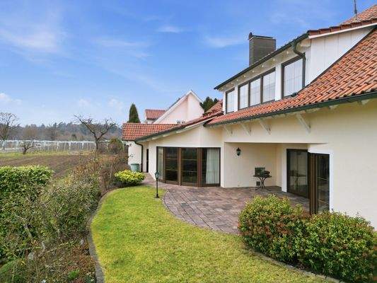 Ansicht Garten mit Terrasse