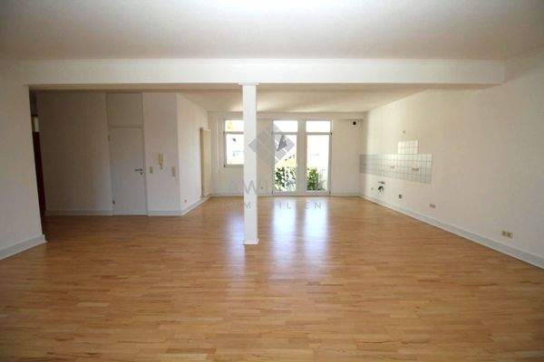 Offener Wohn- und Essbereich (Loftcharakter)