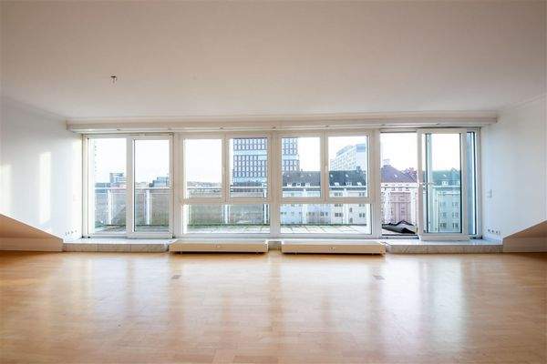 Wohnzimmer Fensterfront 