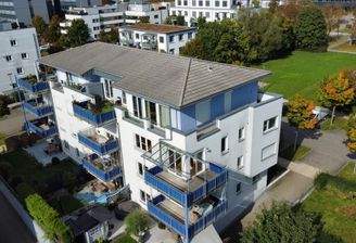 Gebäudeansicht_Balkon