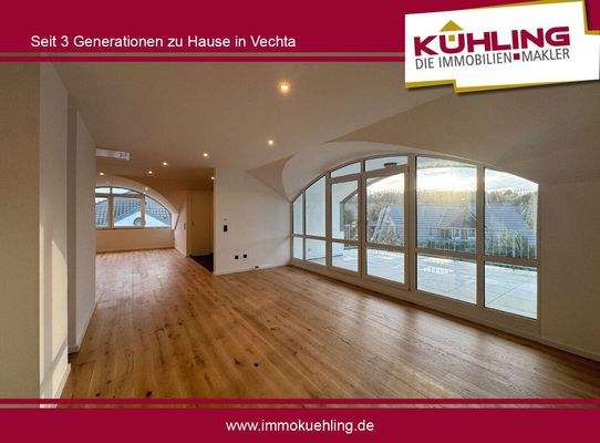 Lichtdurchfluteter Wohn-Essbereich