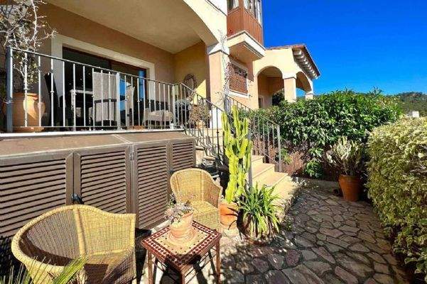 02-Camp de Mar-Golfhaus-garten