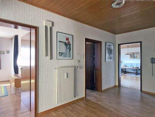 Geräumiger Dielenbereich der Hauptwohnung