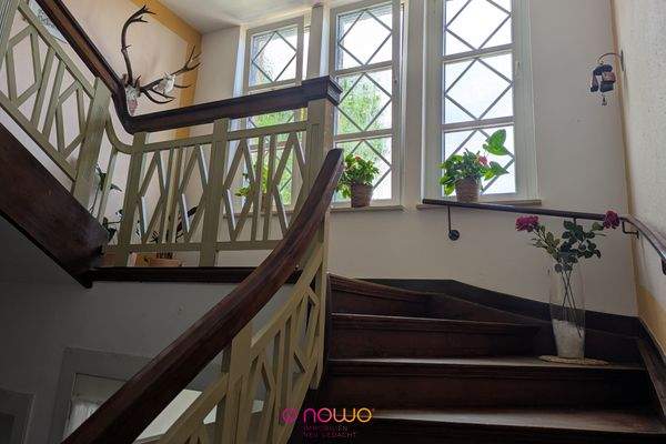 Treppenhaus zum 1. OG