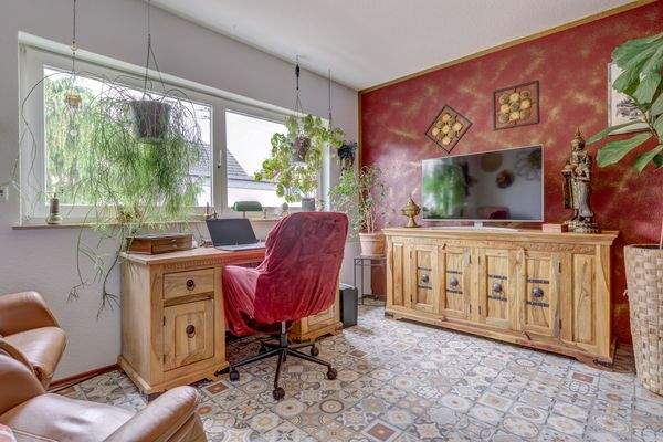 Arbeits- oder Kinderzimmer