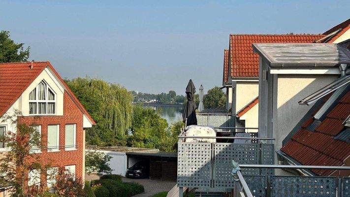 Blick vom Balkon zum kleinen Beetzsee.jpg