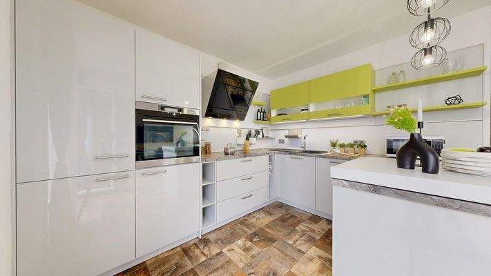 Wohnküche mit Einbauküche