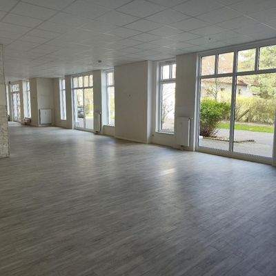 2. Großen Schaufenster teilweise zum öffnen, 2 gro