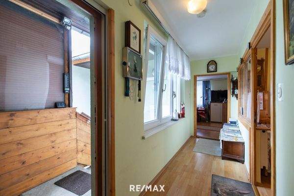 10. Haupthaus Eingang+Flur