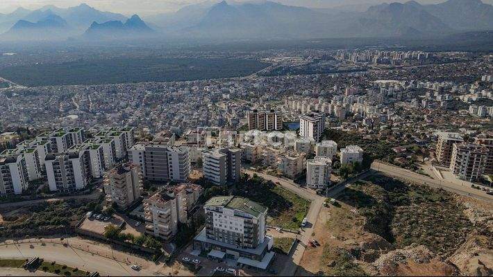 Flats with En-suite Bathrooms in a Project in Kepez Antalya
