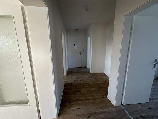 Strotheide 58, 2.OGL, Flur