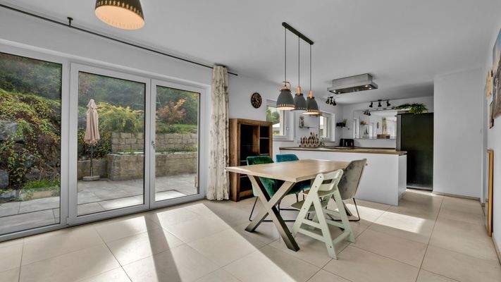 Esszimmer / Küche EG