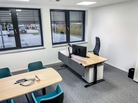 Großes Büro 1.jpg
