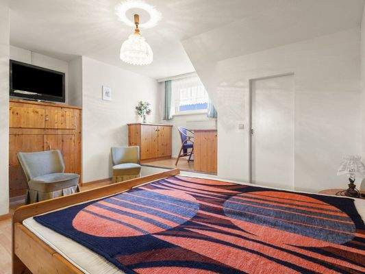 Schönes 260m² Mehrfamilienwohnhaus mit 4 Wohnungen am Weißensee mit Seeblick und Seenähe in TOPLAGE - auch Teilbar!