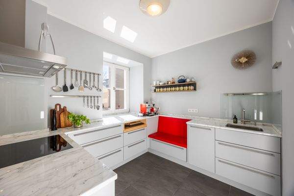 Gepflegte Schreinerküche