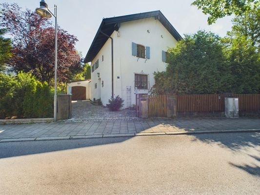 Straßenansicht